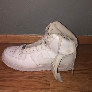 White high top Air Force 1